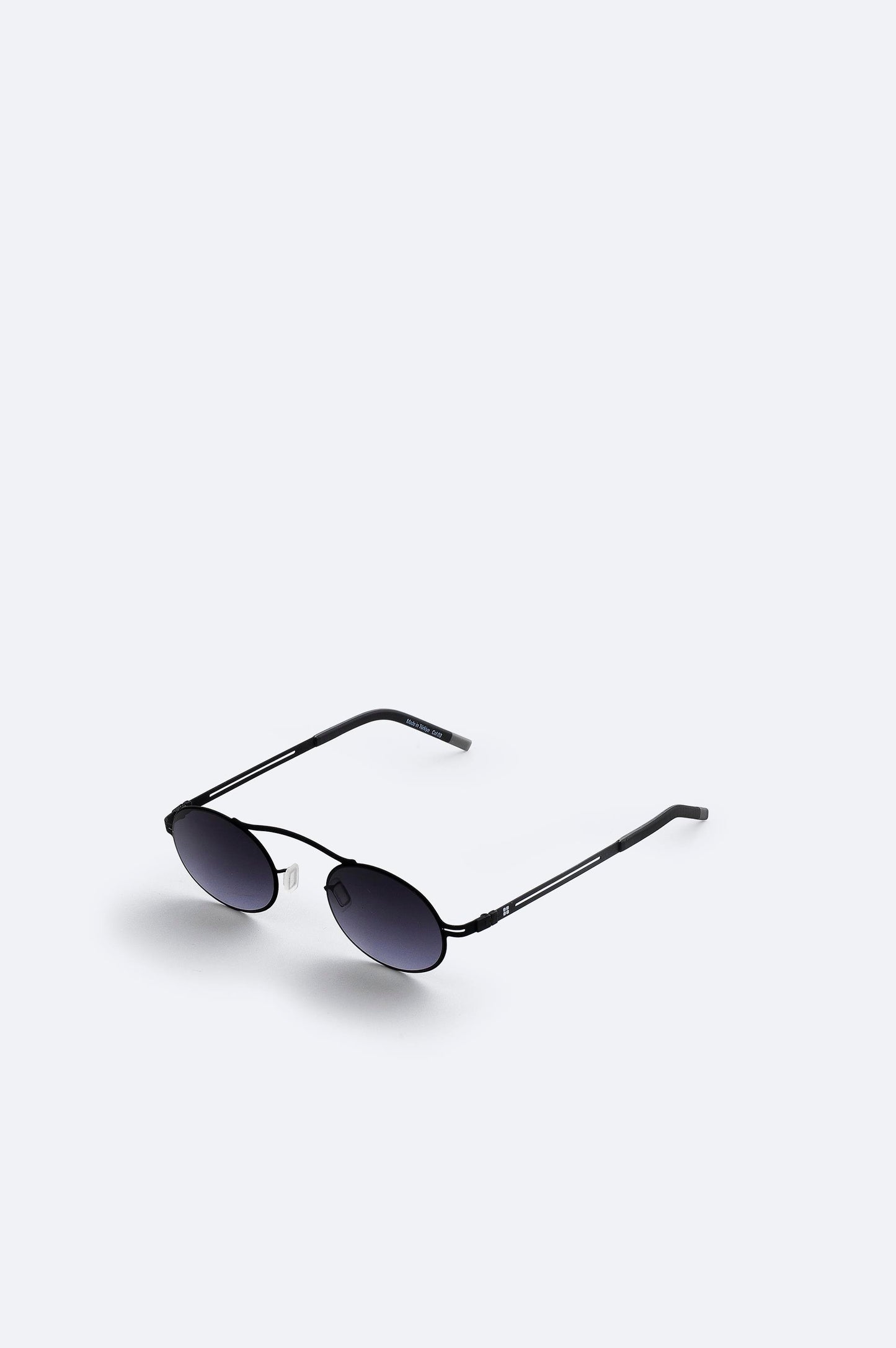 Black Handmade Round Sunglasses – UV400 Gradient Lenses