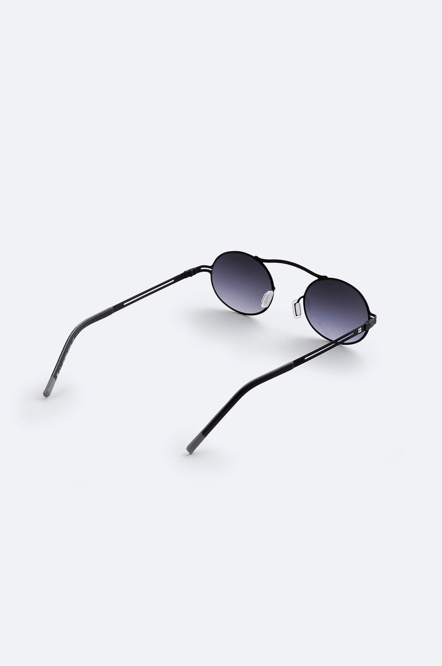 Black Handmade Round Sunglasses – UV400 Gradient Lenses