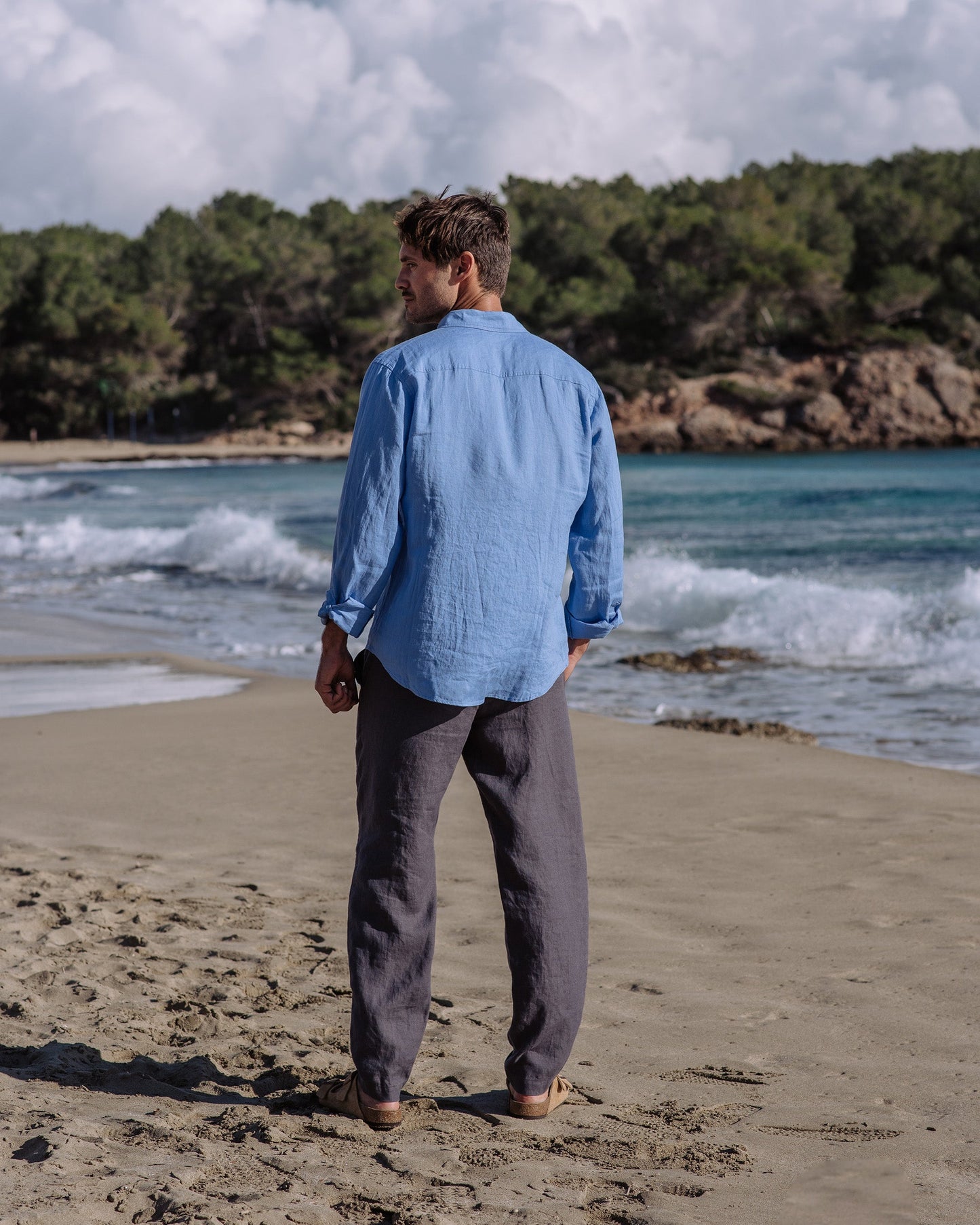 Men's Pacific Blue Linen Shirt, Lightweight Regular Fit with Button-Down Collar, Long Sleeve Casual Shirt 2