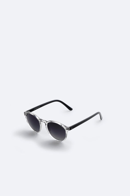 Angled side view of Swiftyle’s gray polarized sunglasses
