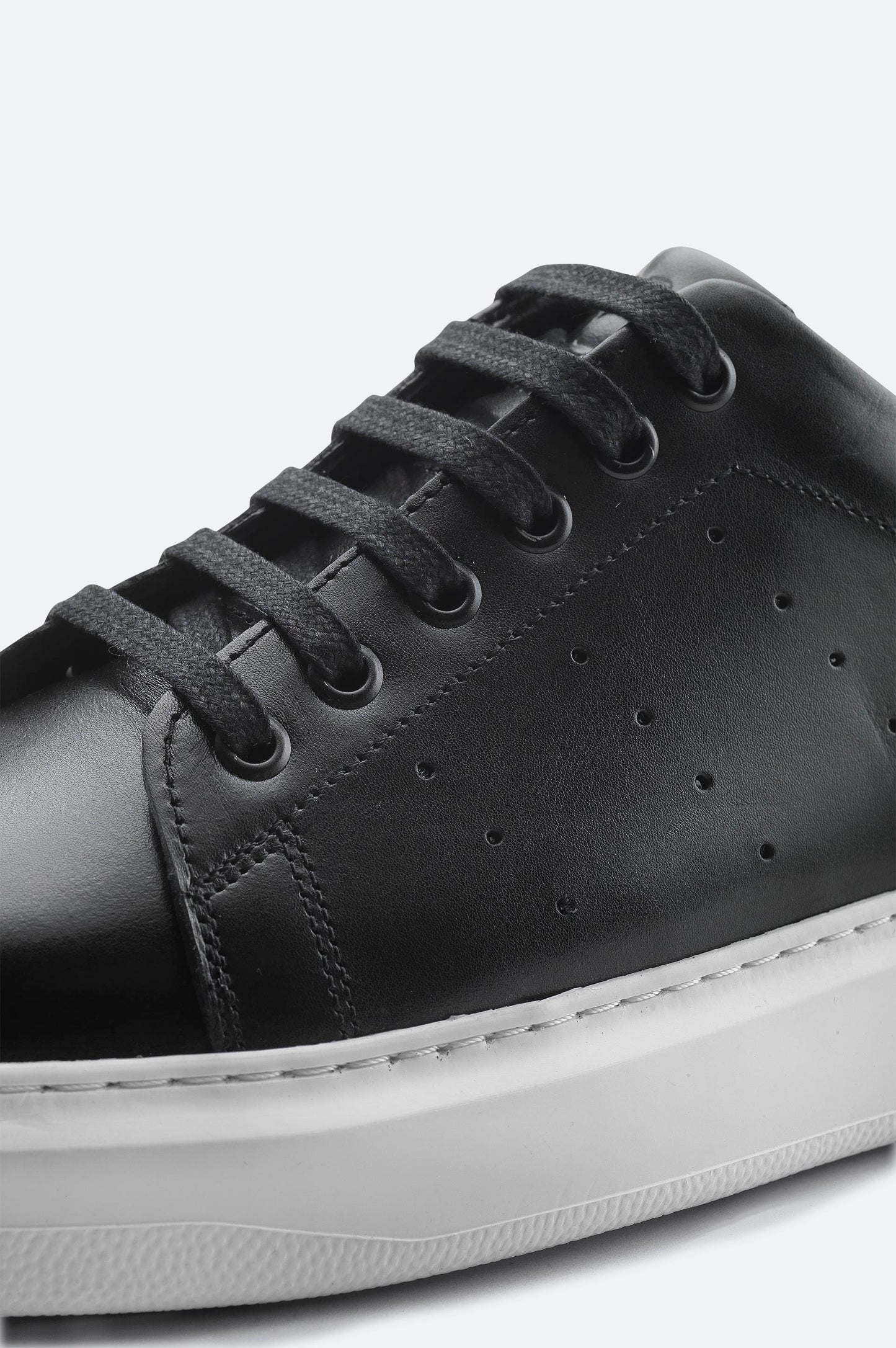 Black Leather Casual Sneakers
