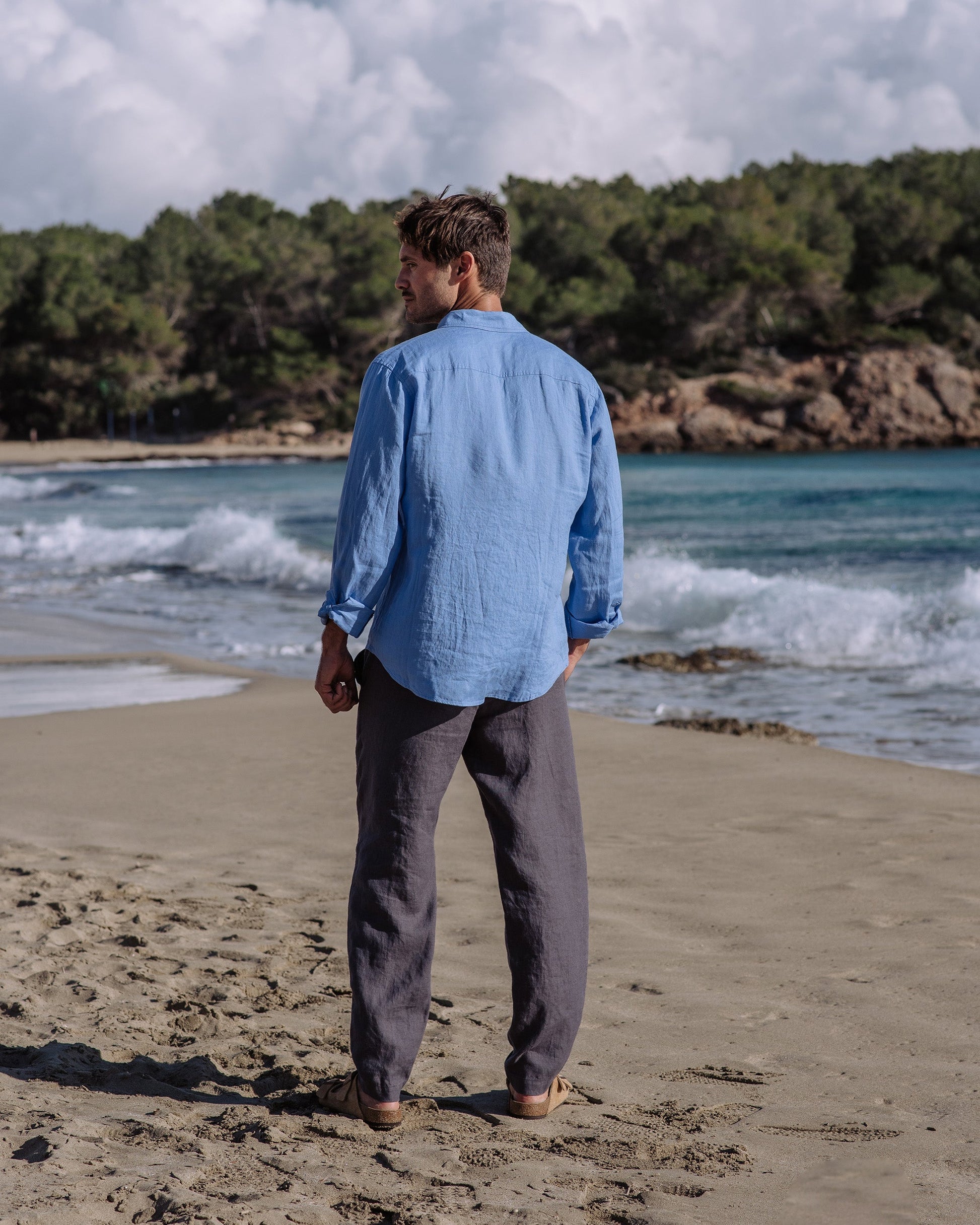 Men's Pacific Blue Linen Shirt, Lightweight Regular Fit with Button-Down Collar, Long Sleeve Casual Shirt 2