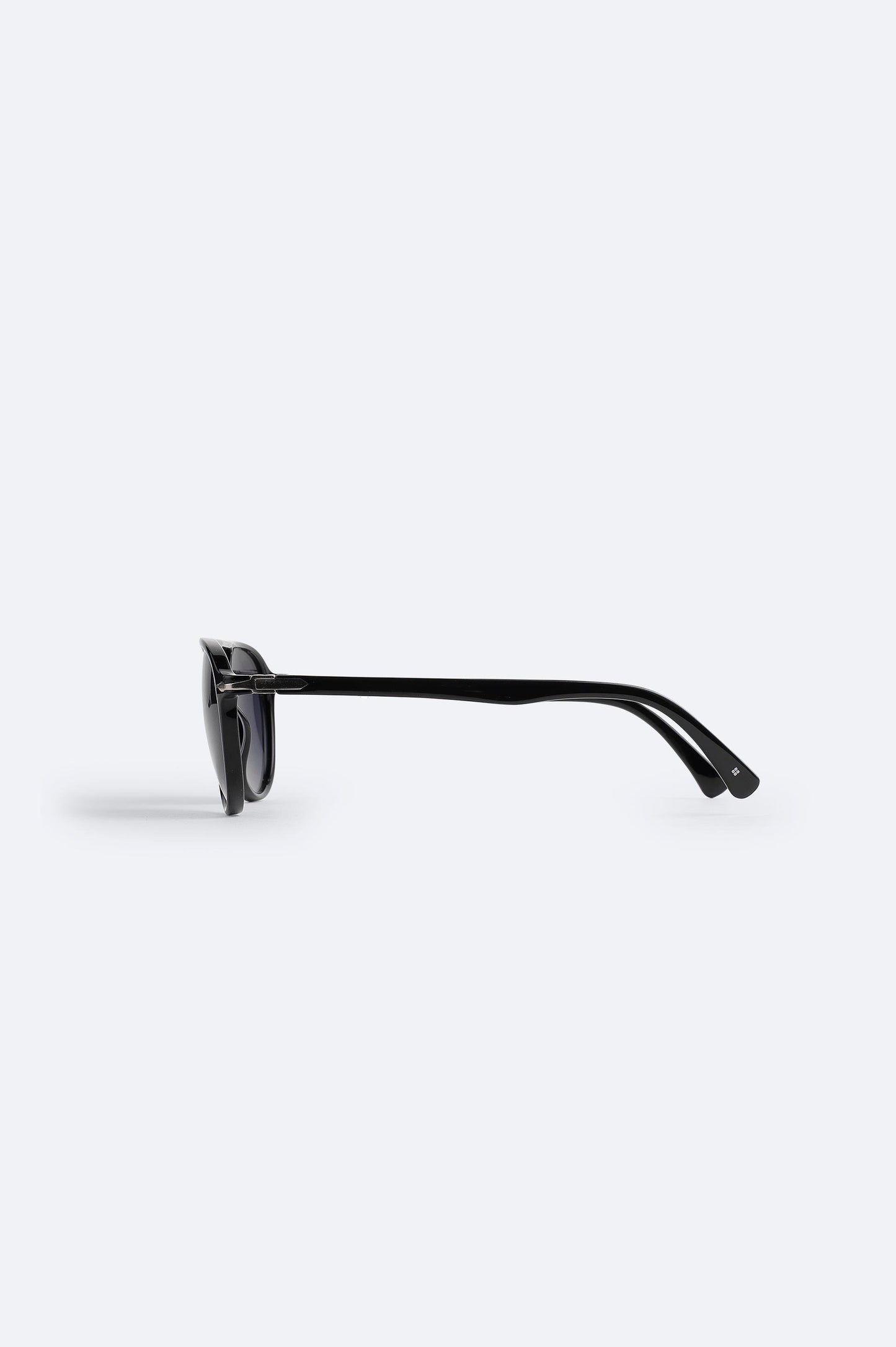Men’s Black Aviator Sunglasses – Drop Frame Design