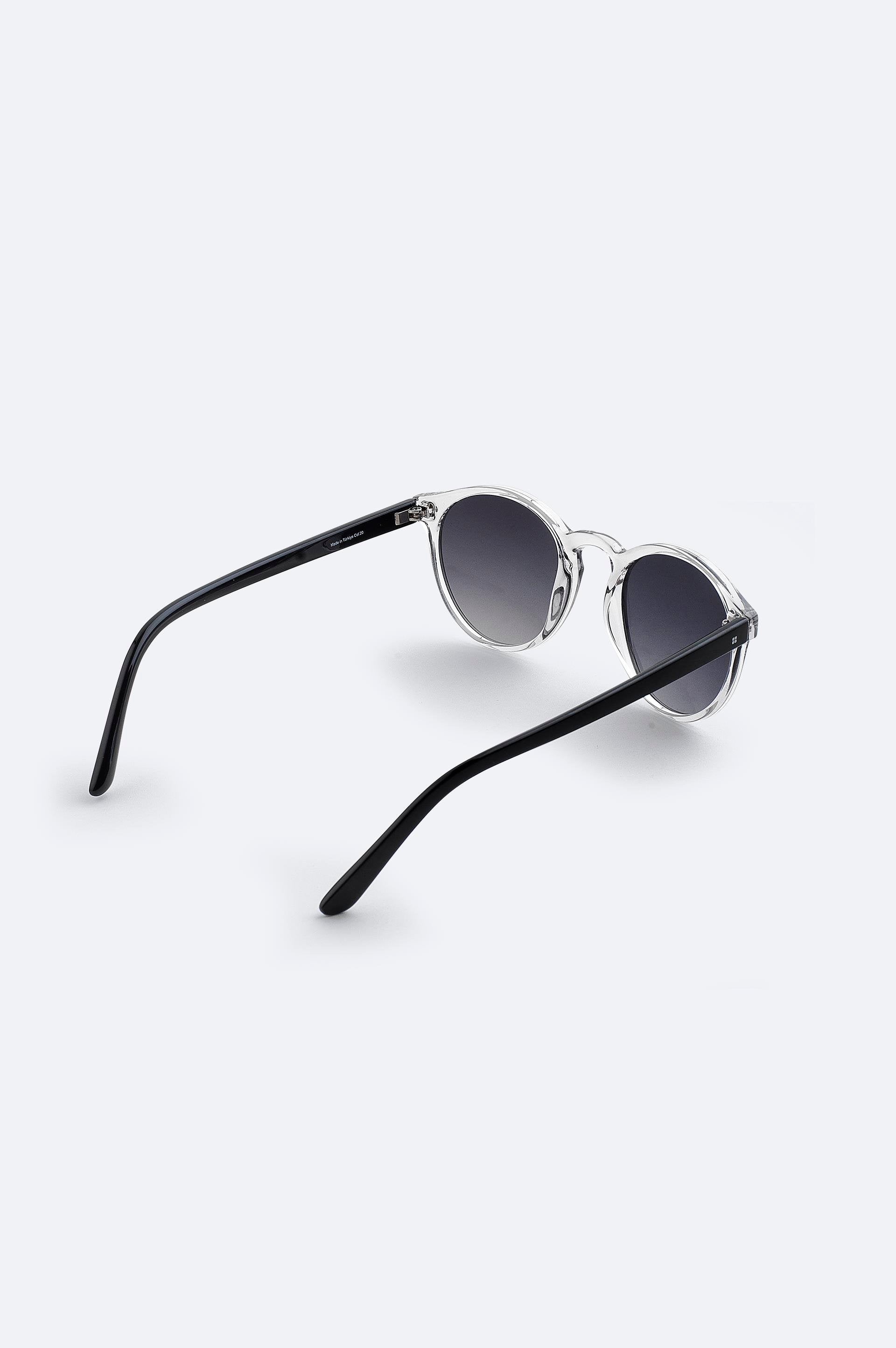 Rear view of Swiftyle’s gray polarized sunglasses with black arms
