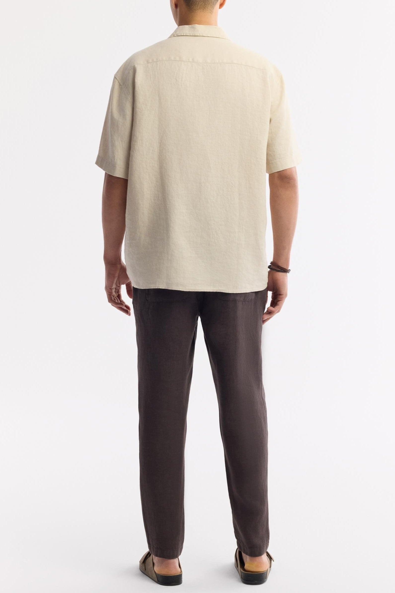 Back view showing shirt fit and stitching on Swiftyle Men's Linen Shirt