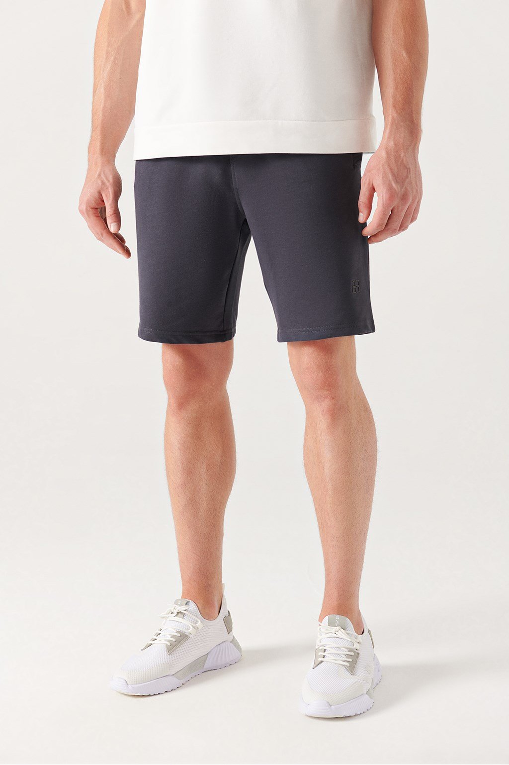 Detail view of drawstring and waistband on anthracite cotton shorts – Swiftyle