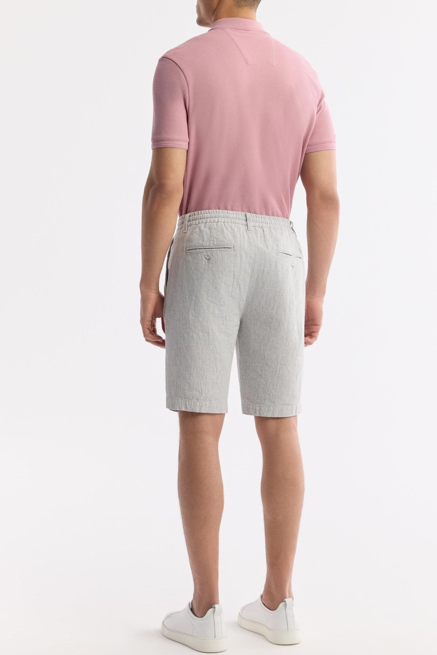 Rear view of gray linen relaxed shorts with back welt pockets – Swiftyle