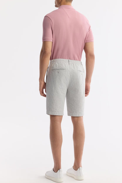 Rear view of gray linen relaxed shorts with back welt pockets – Swiftyle
