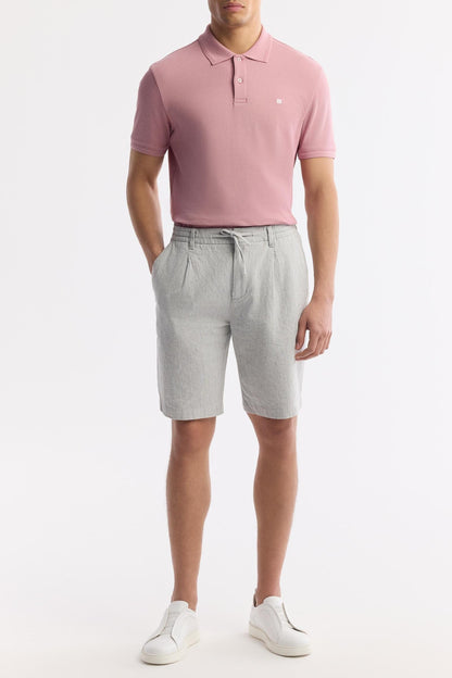 Men wearing gray linen relaxed shorts front view – Swiftyle